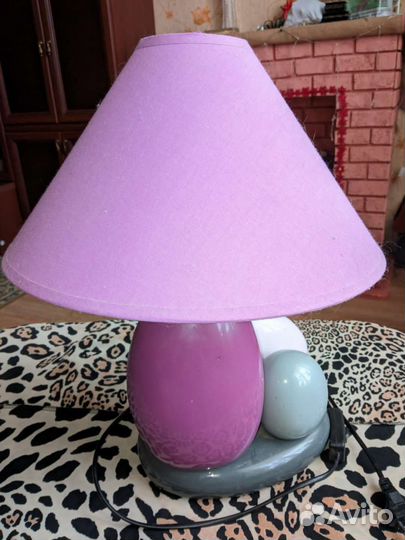 Лампа настольная, прикроватная
