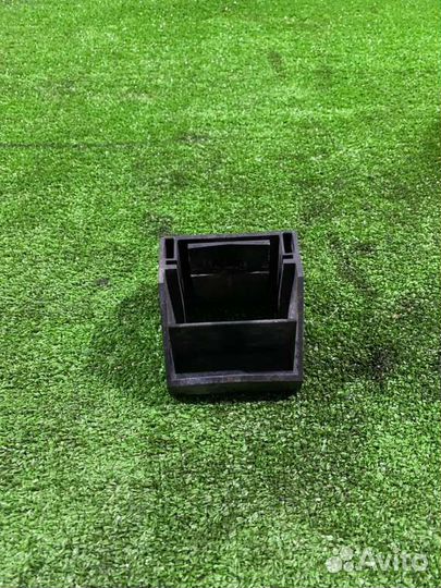 Кронштейн радиатора Bmw 5 E60 M54B30 2004