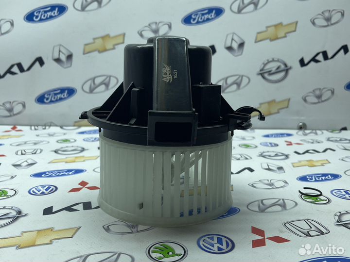 Вентиялтор отопителя Mercedes Sprinter W906 +AC