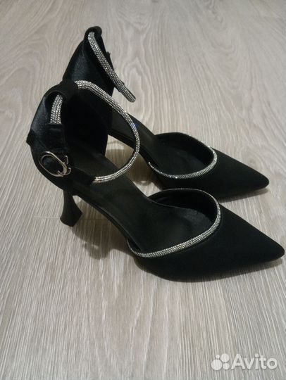 Туфли нарядные 39