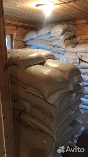 Комбикорма, зерно, добавки