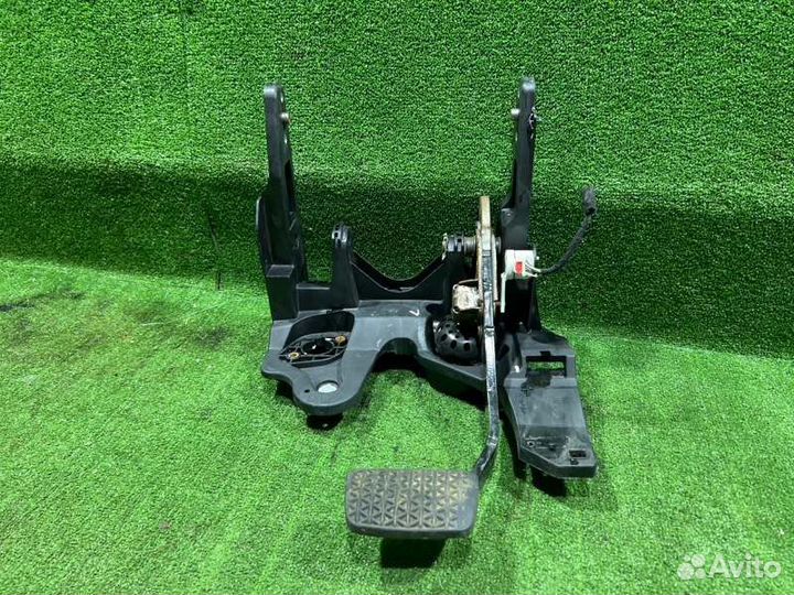 Блок педалей Opel P-J Astra седан 1.4 2013