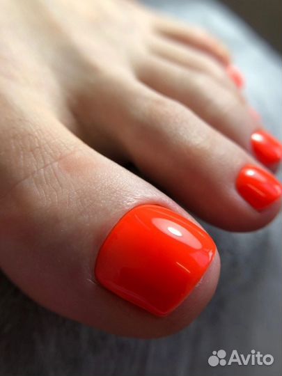 Маникюр и педикюр