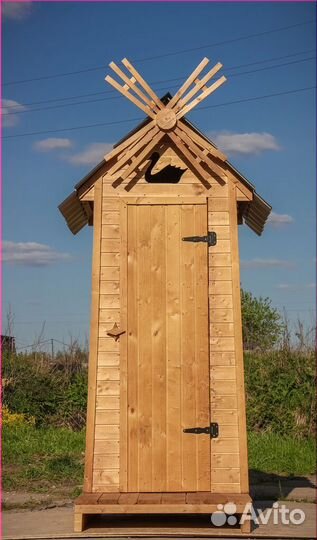Дачный туалет деревянный
