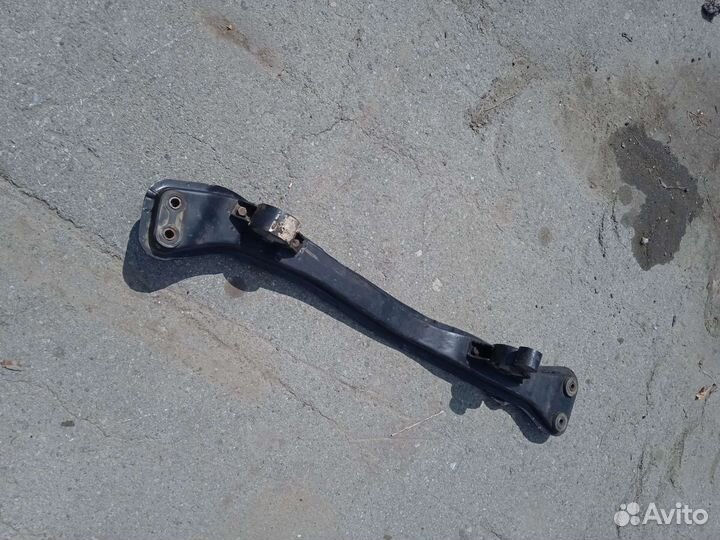 Опора крепления двигателя RVR Z N11W Митсубиси рвр