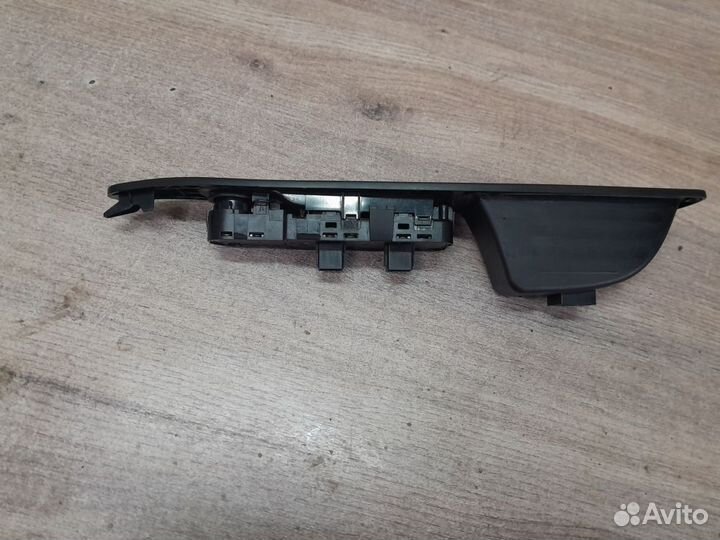 Блок управления стеклоподъемниками Citroen C4 I (2