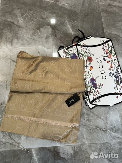 Палантин gucci