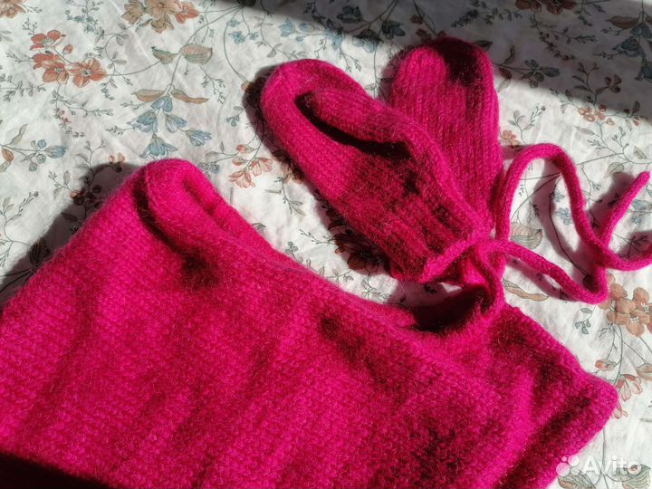 Капор и варежки женские