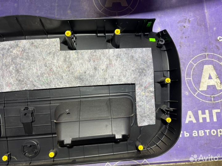 Обшивка двери багажника задняя Kia Ceed ED D4FB