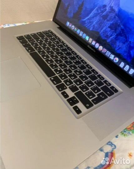 MacBook Pro 17, full HD, 1000gb, 3.3Ghz,400циклов