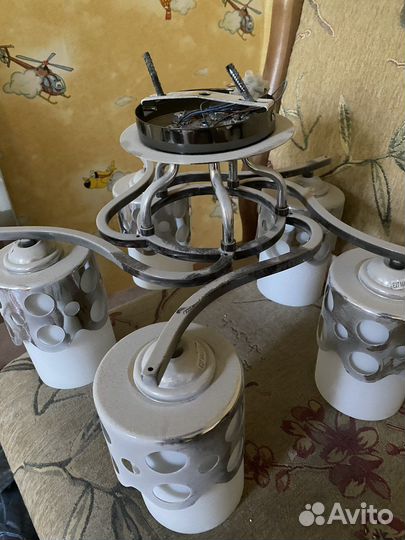 Люстра новая