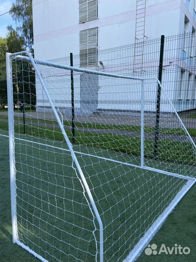 Футбольные ворота