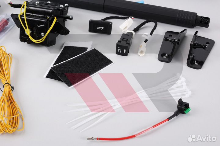 Доводчики 5-ои двери Toyota Rav4 (XA50) с20