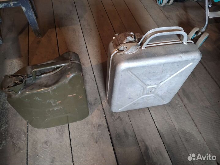 Канистры для бензина