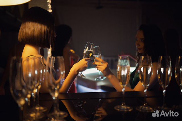 Официант/Официантка