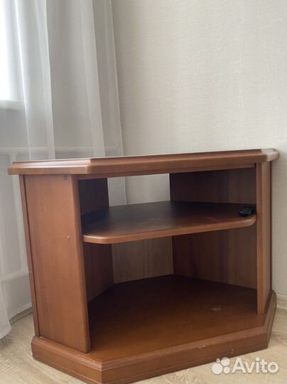 Тумба под телевизор угловая