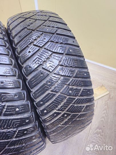 Goodyear UltraGrip Ice 215/65 R16