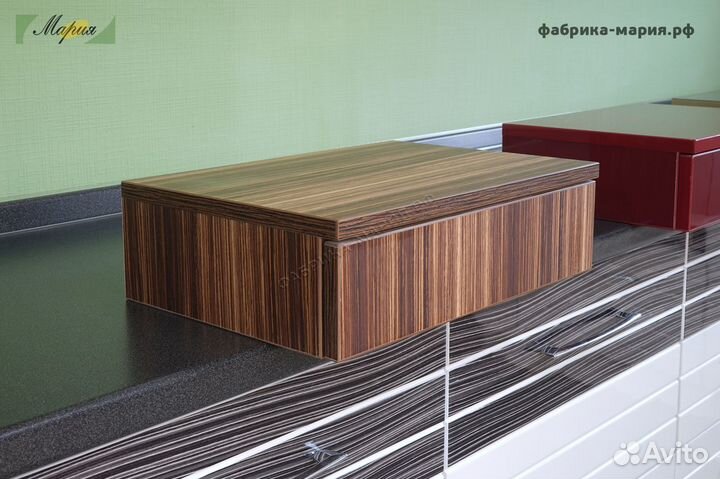 Полка с выдвижным ящиком новая