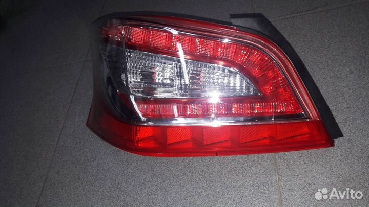 Фонарь задний nissan Teana L33