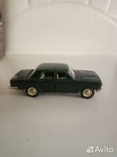 Волга газ-24 1/43 СССР