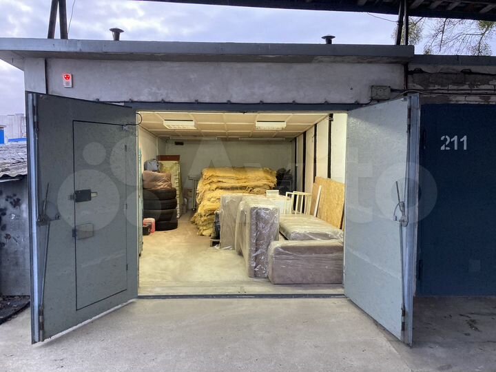 Гараж, > 30 м²