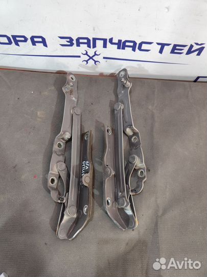 Петля крышки багажника правая KIA Opirus 2007