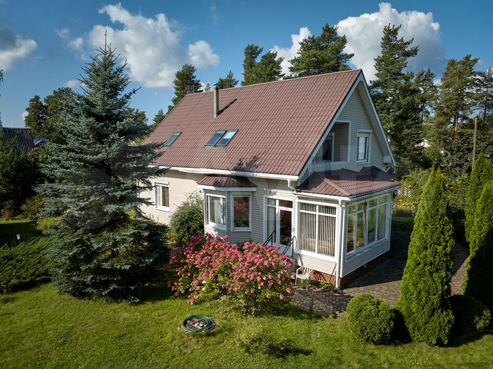 Дом 206 м² на участке 20 сот.