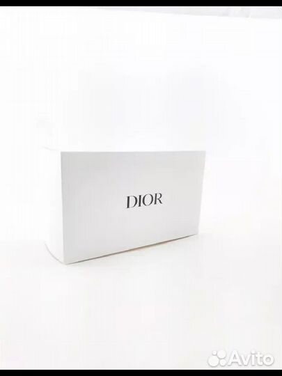 Dior кейс на молнии с зеркалом