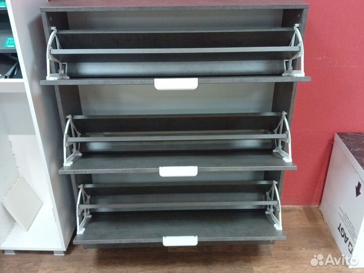 Продам обувницу