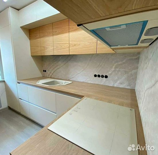 Угловой кухонный гарнитур современный