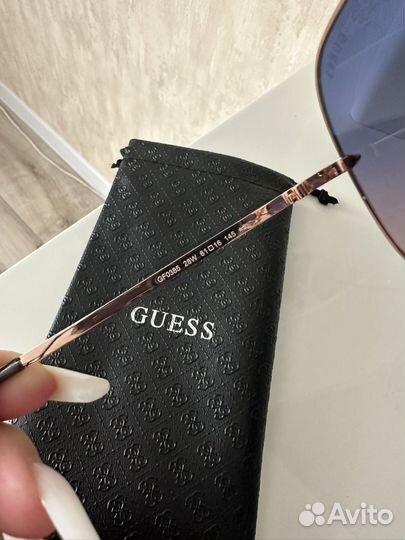 Солнцезащитные очки женские guess