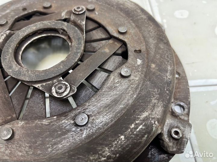 Корзина сцепления Лада 2107 1 2000