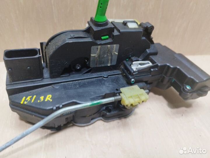 Замок двери задний правый Cadillac Srx 2