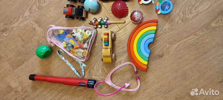 Детские игрушки, погремушки, машинки