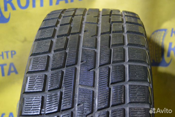 Yokohama Ice Guard IG30 235/45 R17