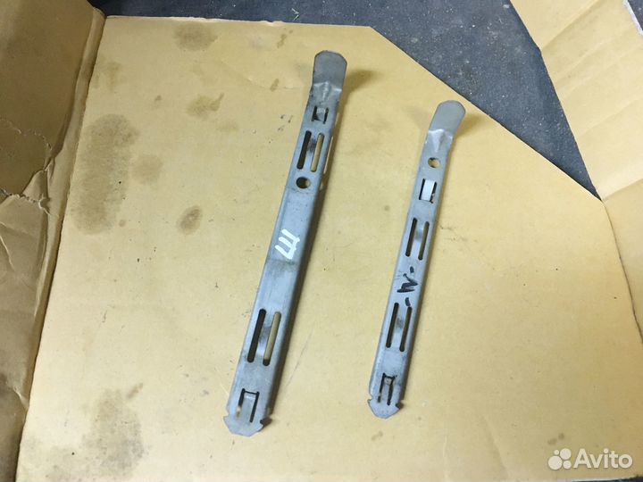 Кронштейн крепления фары анкер Вольво XC90