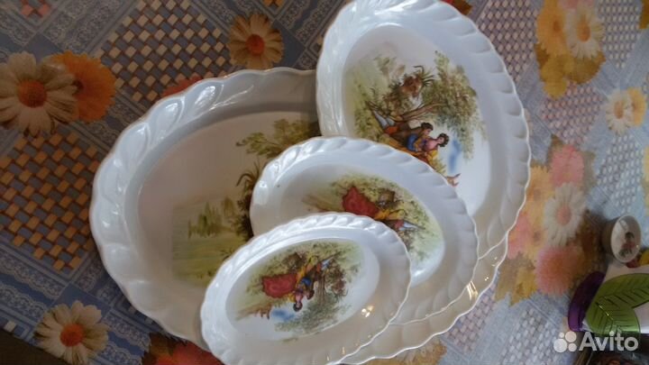 Набор подносов