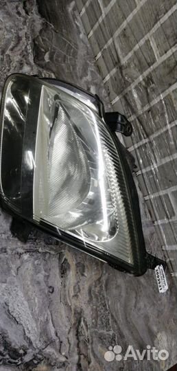 Фара левая Suzuki Ignis (2000-2005)