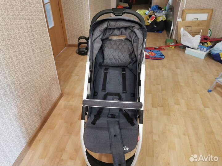 Прогулочная коляска carello gloria