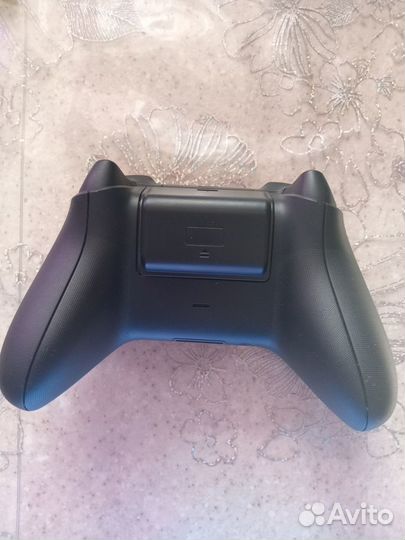 Геймпад Xbox Wireless Controller + аккумулятор