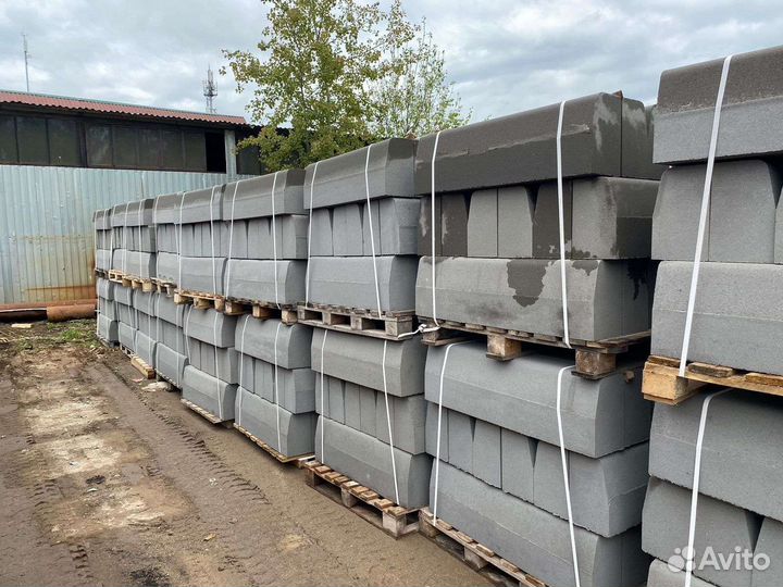 Бордюр магистральный 1000х300х180 Серый