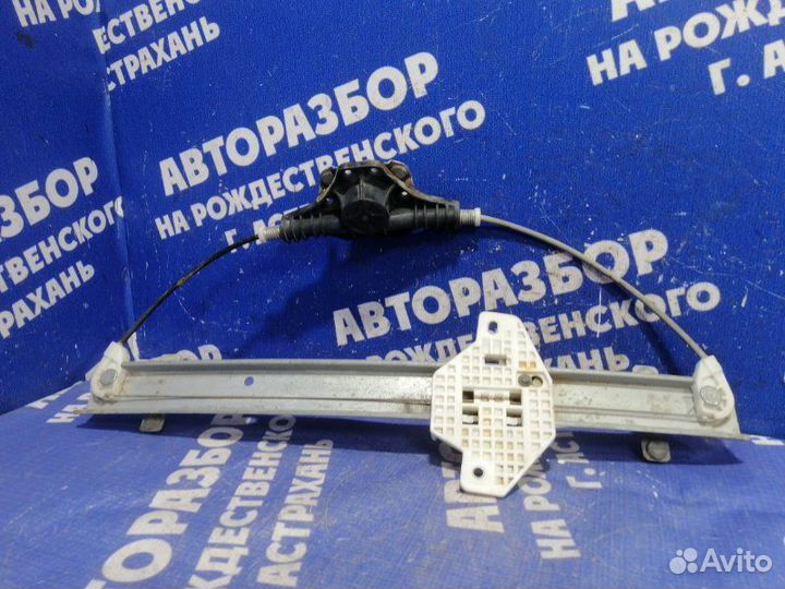 Задний правый стеклоподъемник Kia Rio 3 седан 2012