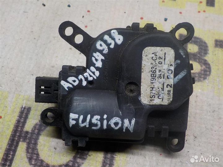 Моторчик заслонки печки Ford Fusion 2002-2012