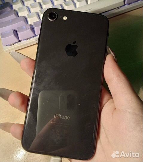 iPhone 8, 64 ГБ