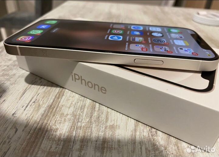 iPhone 12, 64 ГБ