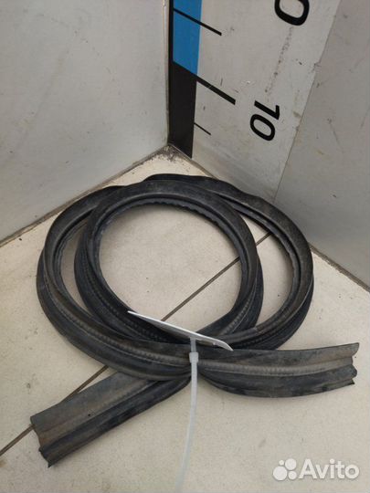 Уплотнитель LADA Priora 217030 седан 21126 1 2010