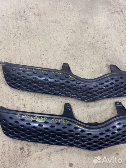 Решетка радиатора Toyota Funcargo NCP20