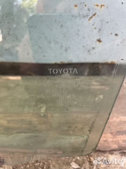 Стекло переднее левое Toyota Corolla 120