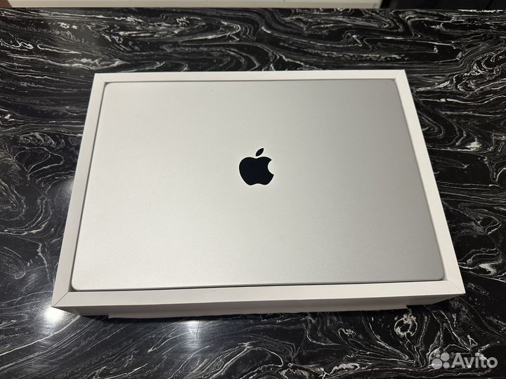 Apple macbook pro 16 2023