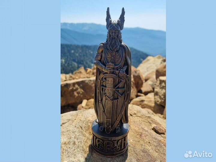 Громовержец (кабинетная статуэтка )